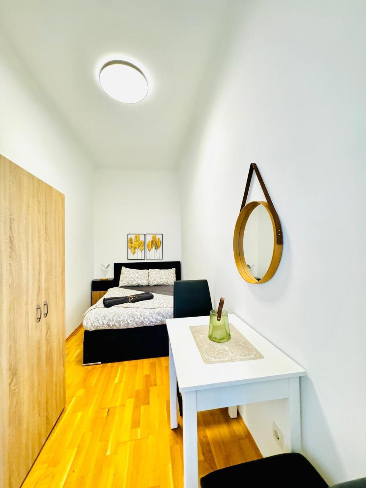 Lovely 2br For 5people, Only 17 Minute Walk To Schoenbrunn * Wien
